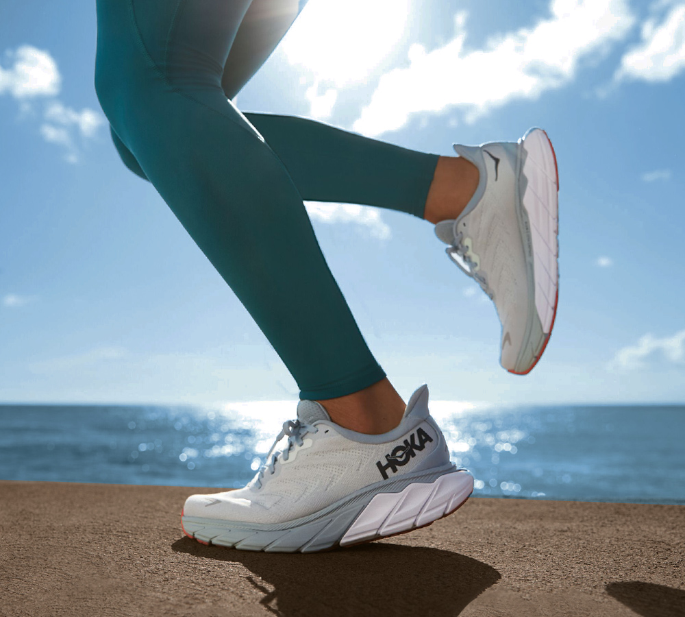 HOKA® Hardloopschoenen voor Dames en Heren | Officiële HOKA® België