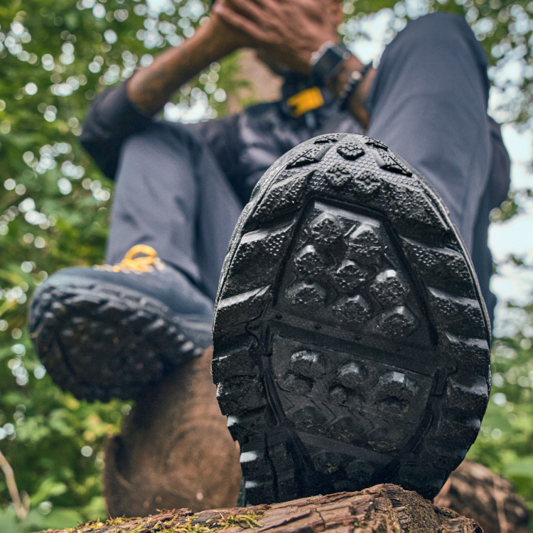 HOKA Tor Summit for All | HOKA® CZ