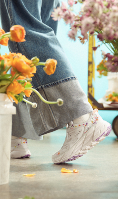 フラワー　Ｌ HOKA ONE ONE® Vibrant Bloom Clifton L for | HOKA ONE ONE®