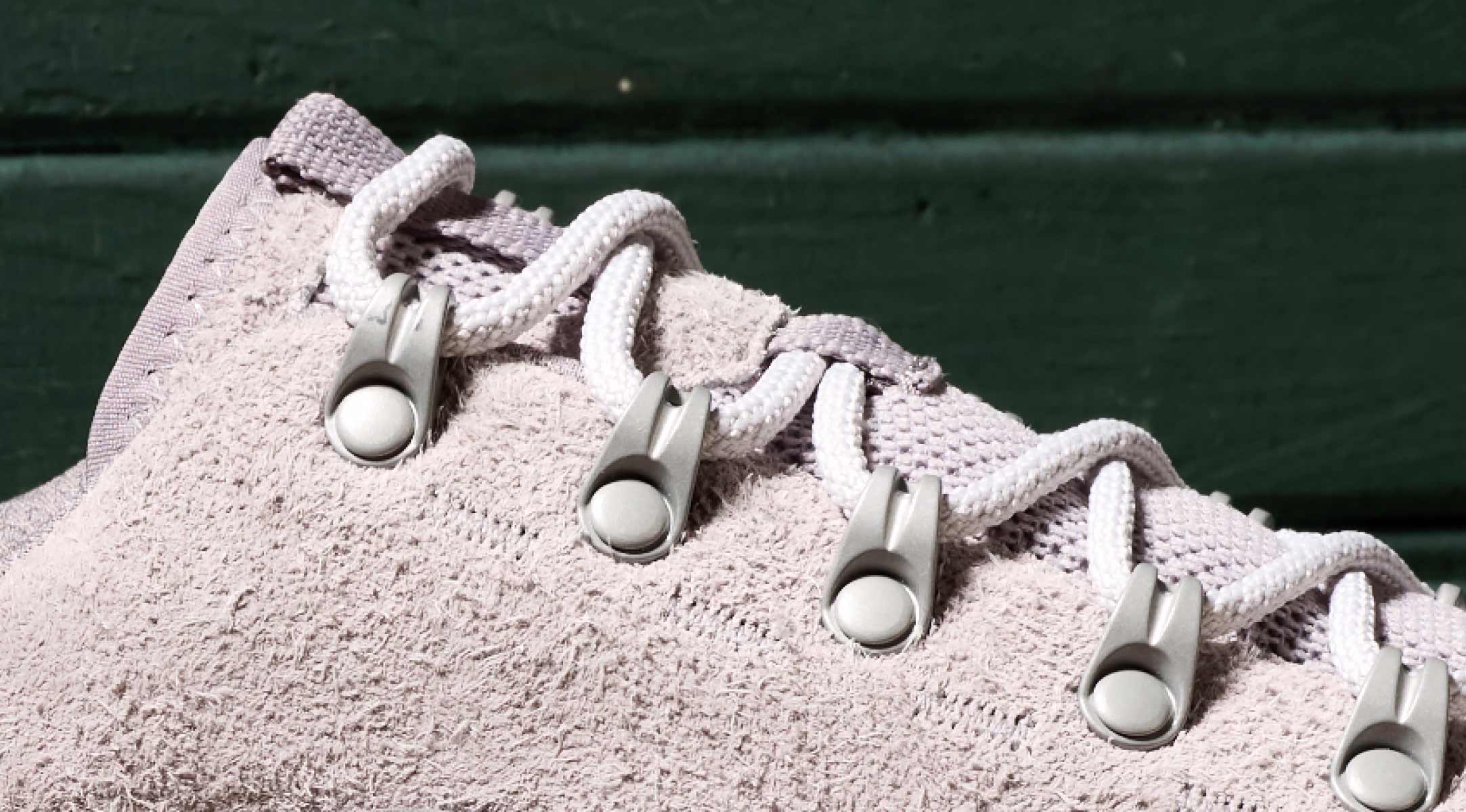 Gros plan des lacets Tor Summit Terrain.