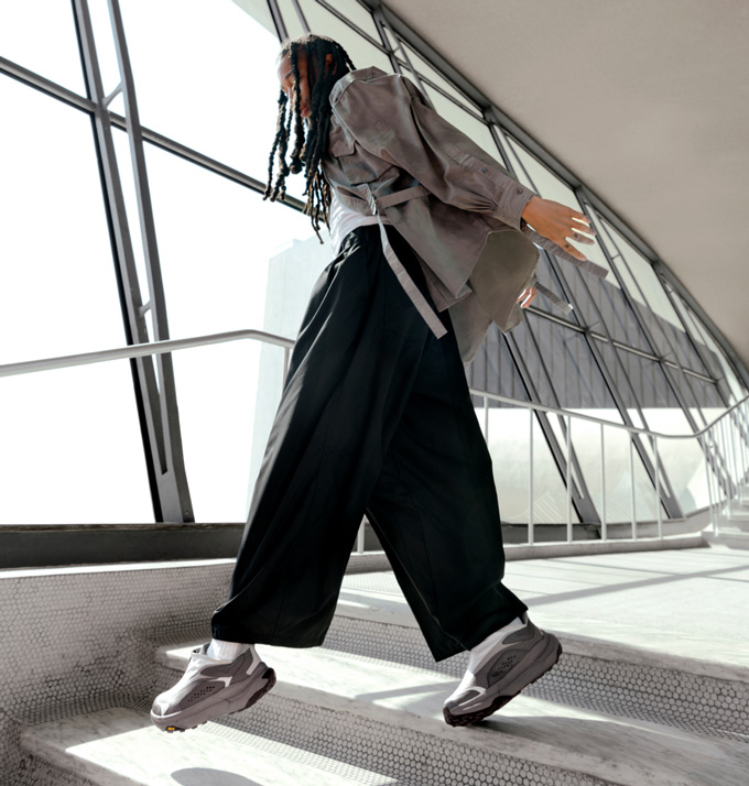 Danseuse portant Project Transport.