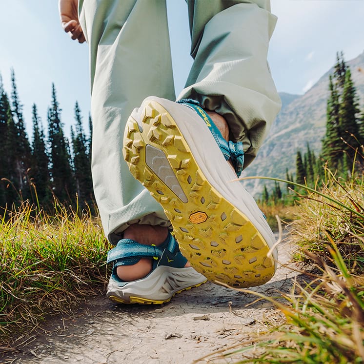 HOKA®公式サイト【インフィニ ハイク TC|INFINI HIKE TC 1162570