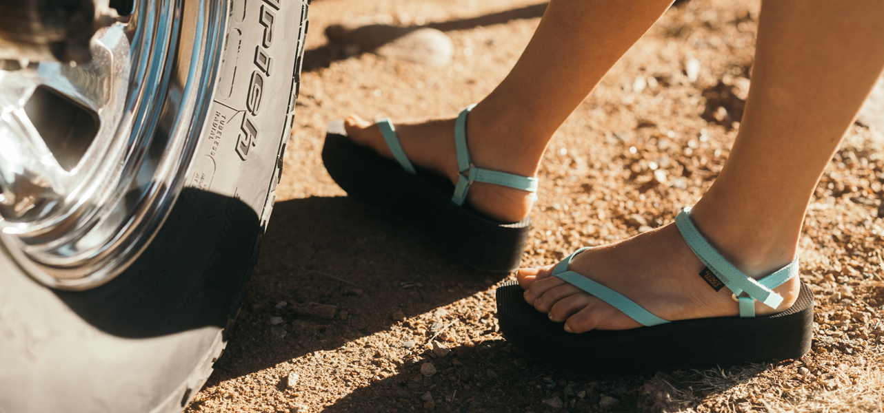 Flatform Slim Sandal