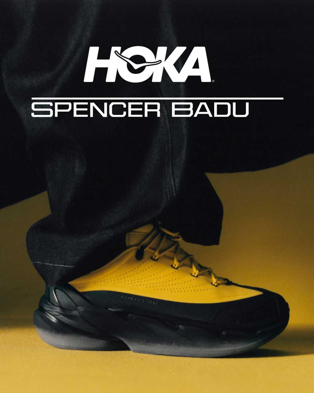 Logo Spencer Badu x Hoka avec les chaussures Spencer Badu x Hoka.