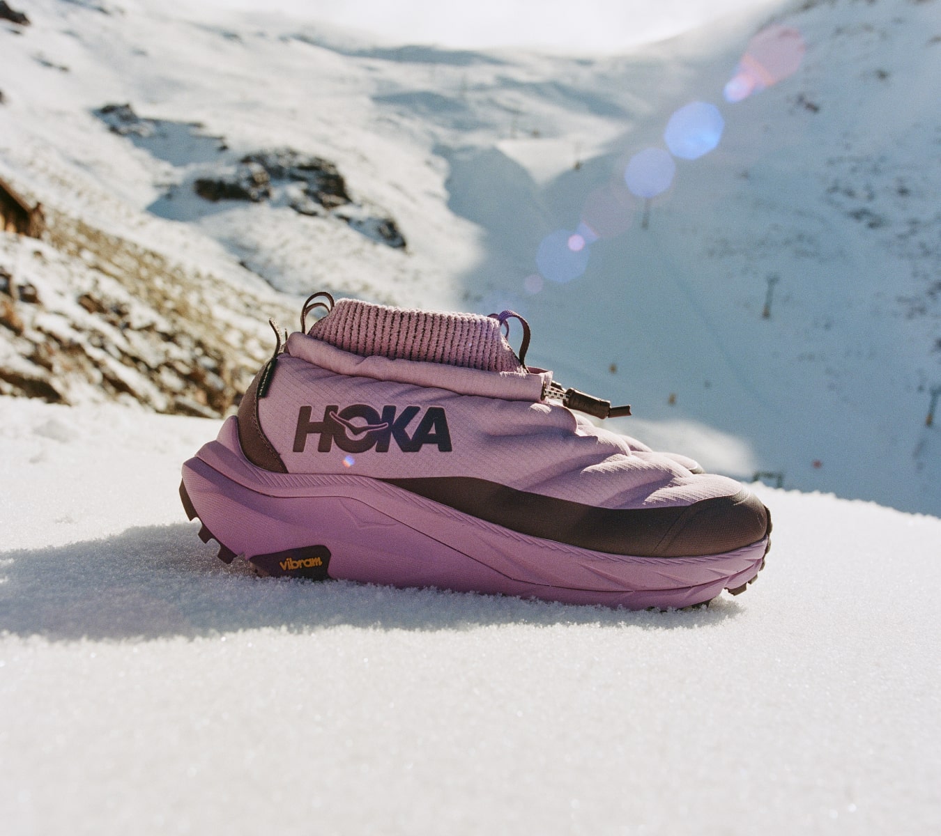 Une chaussure HOKA Kaha 2 Frost Moc GTX Halfdays.
