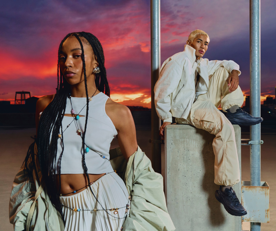 Deux personnes posant.