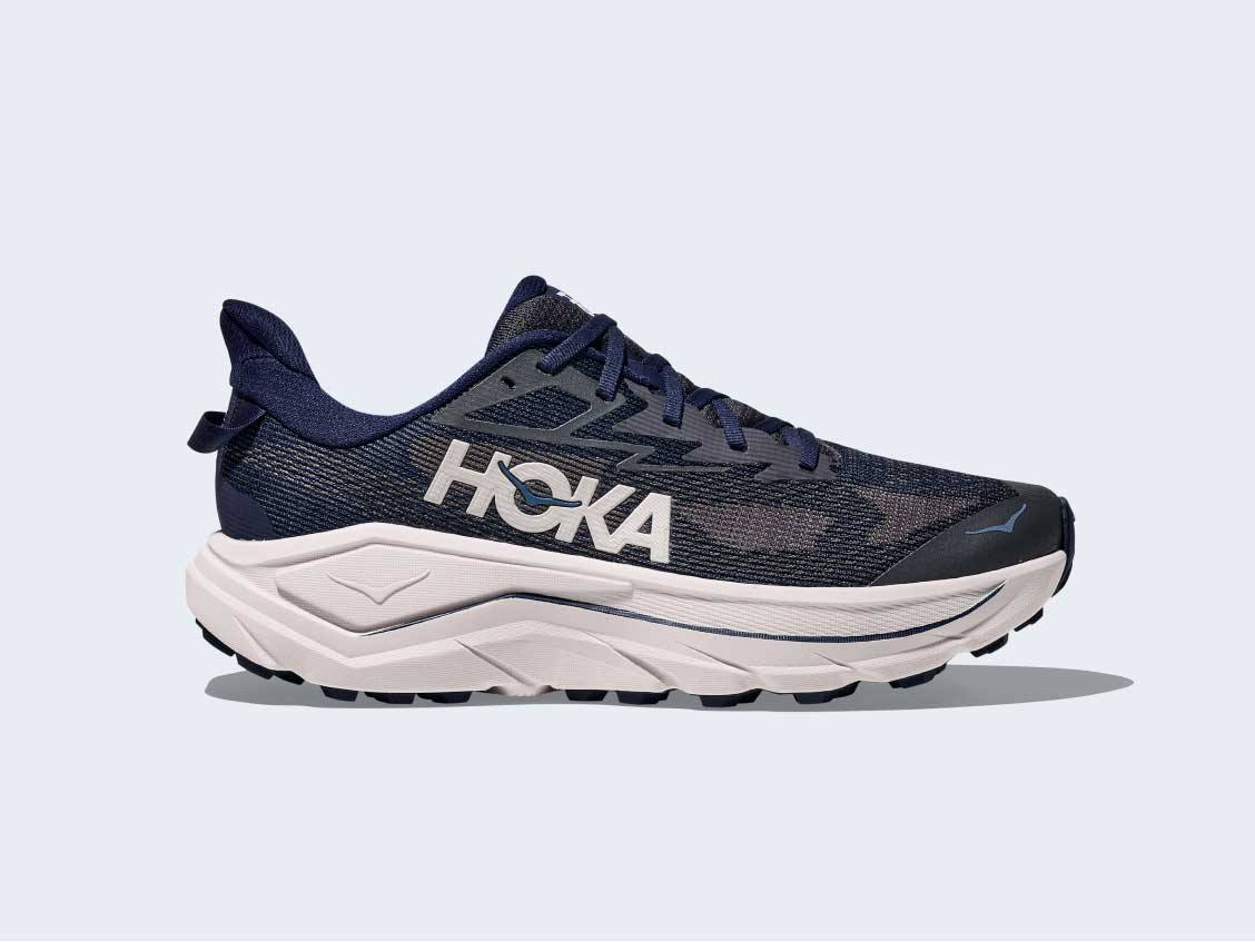 HOKA Challenger 8 en bleu nuit / gris ciment.