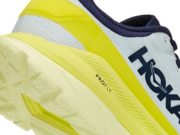 hoka fly
