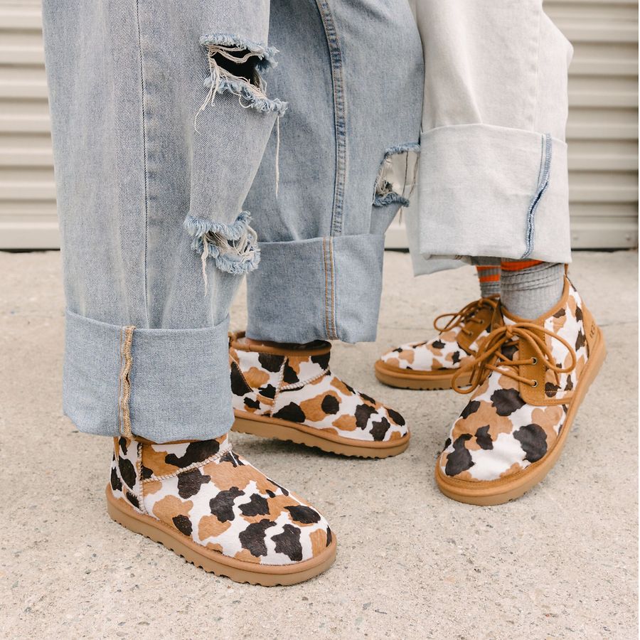 what stores sell ugg shoes