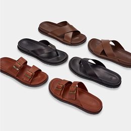 Web oficial de UGG® España | Botas, pantuflas y chanclas UGG®