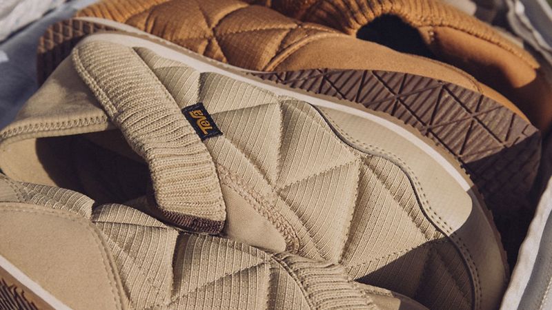 women old navy flip flops