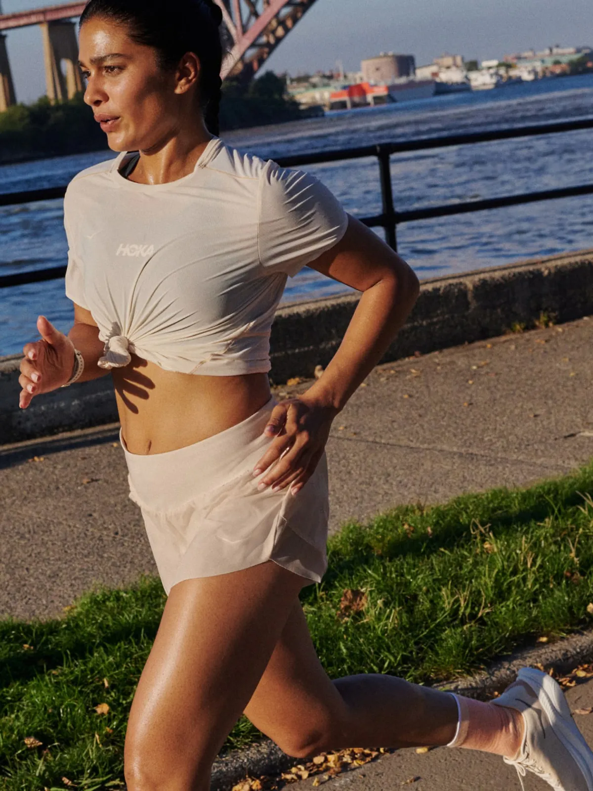 HOKA ONE ONE® (ホカオネオネ™)  SPLIT SHORT HOKA ONE ONE® Race Day Split Short for Men | HOKA ONE ONE®