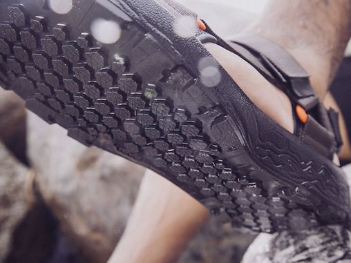 美品◇TEVA ハイドラトレック フリップ HYDRATREK FLIP 黒 楽天市場】【国内正規販売店】Teva テバ HYDRATREK FLIP