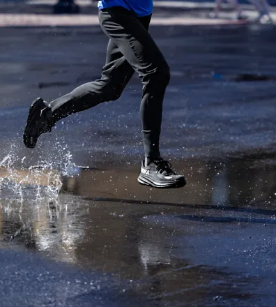HOKA Clifton 9 GORE-TEX waterproof running shoe with GORE-TEX waterproofing