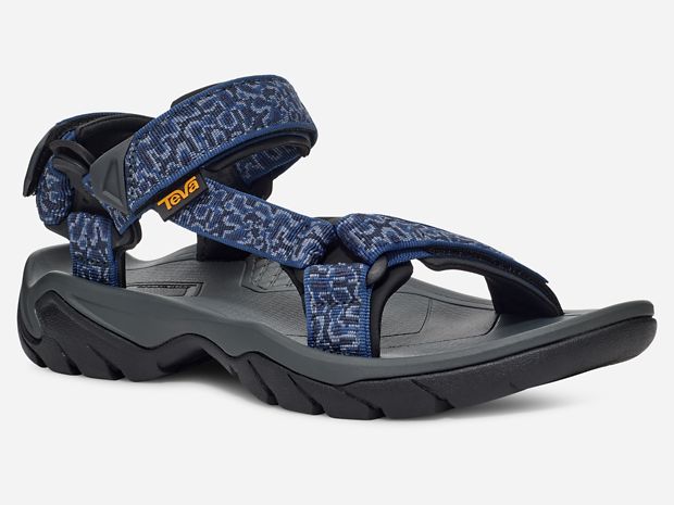 teva aqua shoes