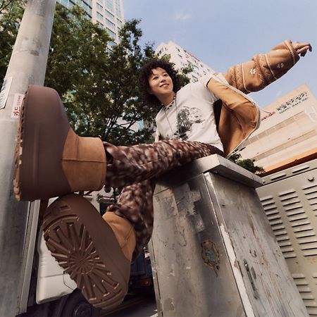 ☆未使用☆UGG アグ ARIANE アリアンヌ フリンジレザーブーツ 25cm ☆未使用☆UGG アグ ARIANE アリアンヌ フリンジレザーブーツ 25cm