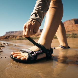 ☆送料無料☆ Teva Hydra Trek Sandal ☆ Hydratrek Closed-Toe Water Sandal