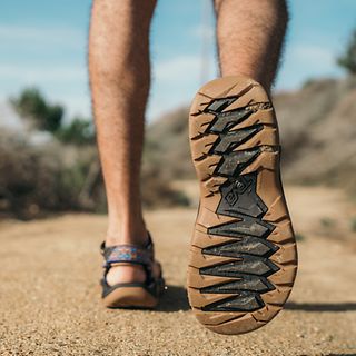 ★送料無料★テバTRRRA FI 5 UNIVERSAL STVM2512456-UNX Men's Terra Fi 5 Universal Sandal | Teva®