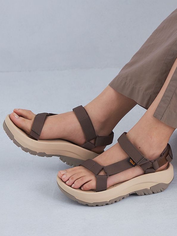 一部追加予約》TEVA:VOYA STRAPPY ストラップ サンダル 25SS