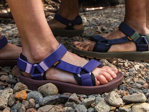 ★送料無料★テバ HYDRATREK SANDAL STVM2510510-CVR Hydratrek Closed-Toe Water Sandal