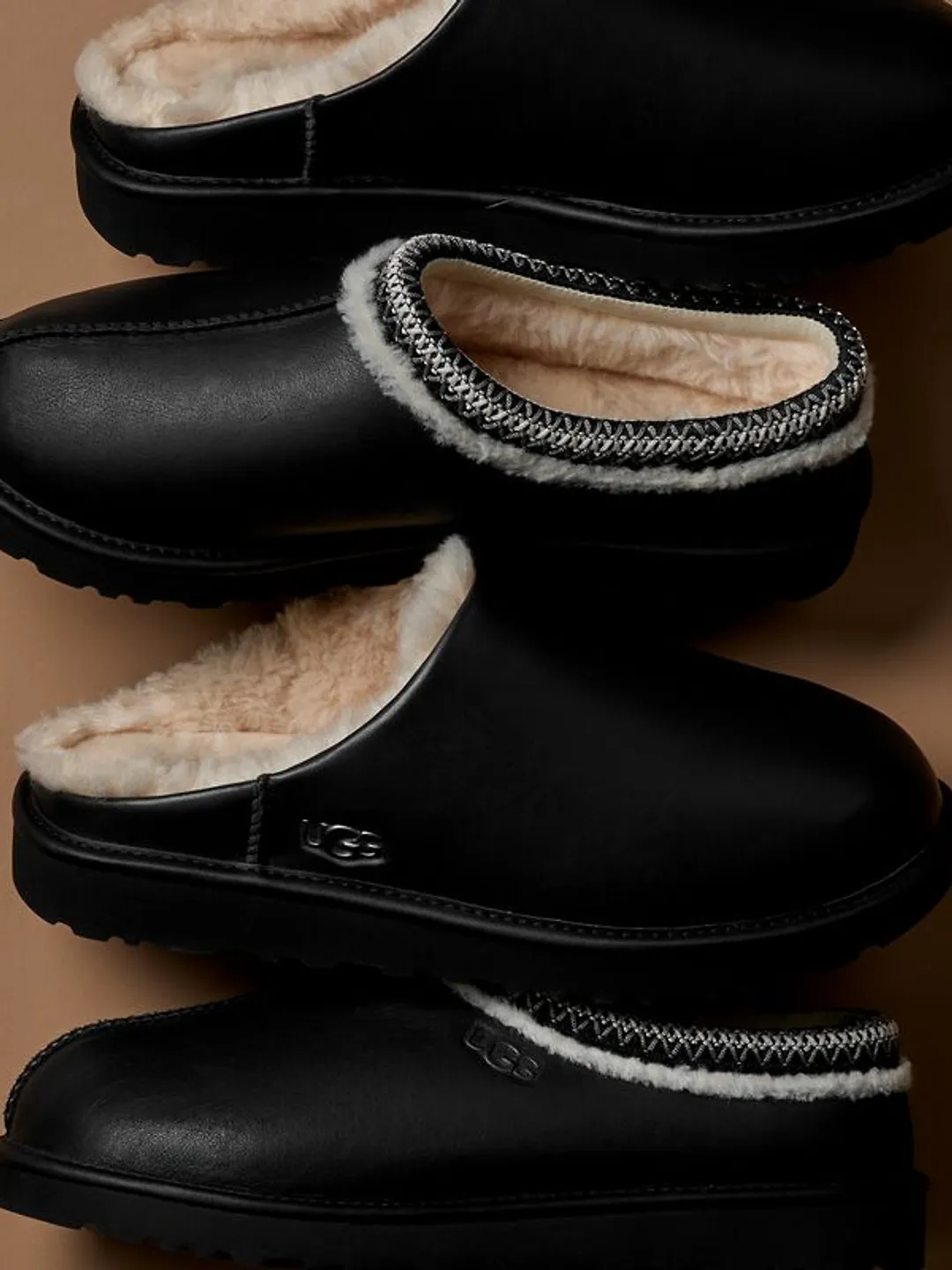 UGG ブラックレザーシューズ ファー付き size:29 (eu43) UGG WOMEN FUNKARRA ZIP ZIPPER BLACK SUEDE CUFF MINI BOOTS