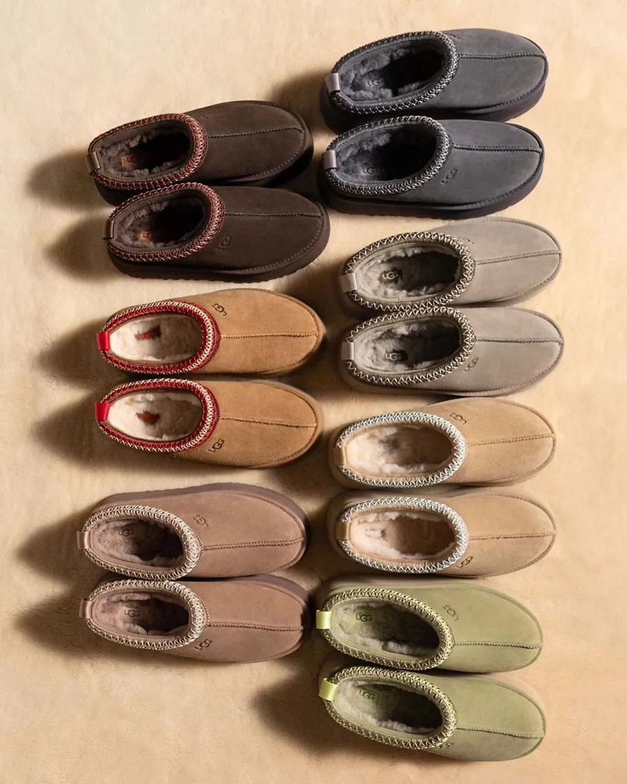 UGG ビーズ装飾モカシン 7.5 UGG - 【新品】 UGG / アグ | W ROZIE SERAPE BEADS REGAL