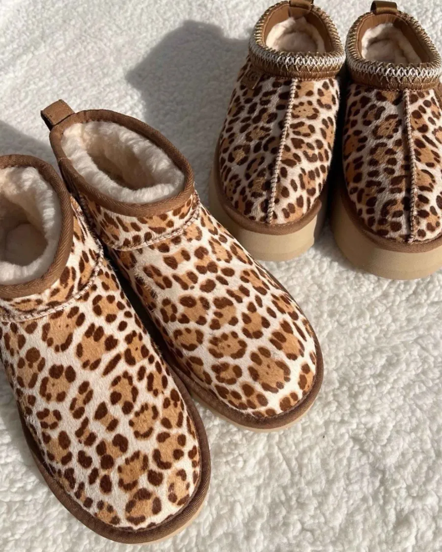 1回使用 美品 UGG アグ レオパード ベージュムートン サボ 24.0 UGG アグ ベビー Cassie Leopard カシー レオパード ムートンブーツ