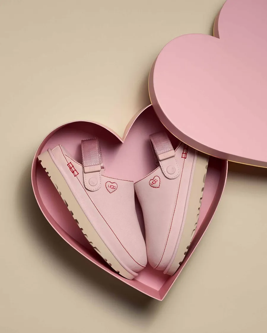 ✨新品未使用⭐︎UGGサンダル⭐︎ レディース25cm olive green ☆Ugg Tazz Olivegreen☆ Size: Uk-6.5 💯 Verified & | Depop