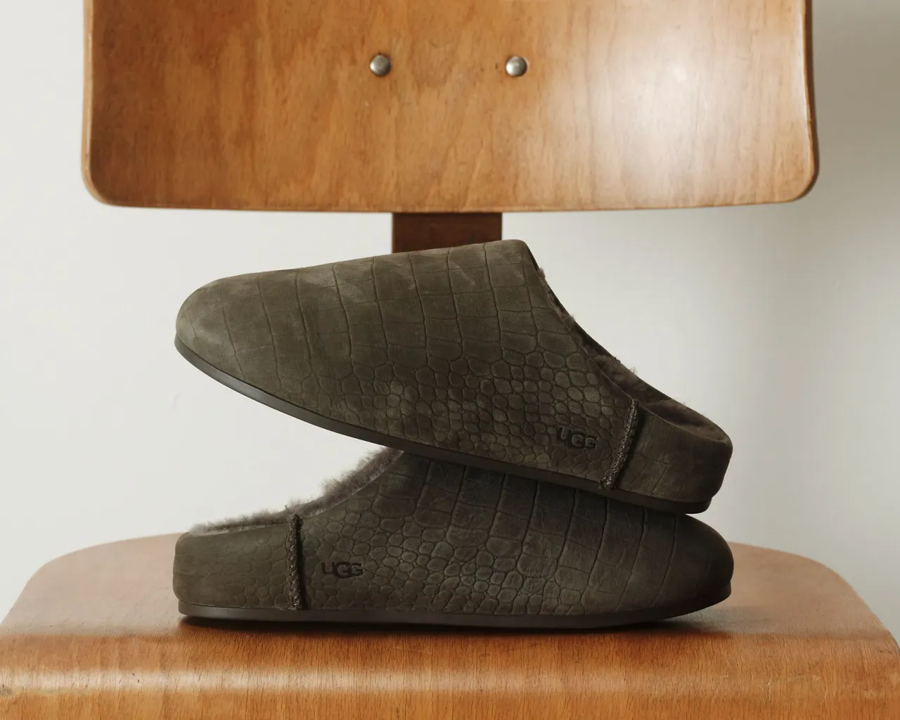 UGG® Canada Official | Boots, Slippers & Shoes | Free Shipping