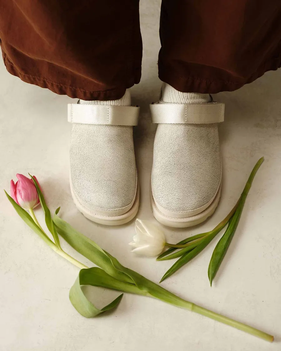 すぐ発送/miii　UGGboots 万代 泉店】 ⁡ ○UGG ○CLASSIC MINI ZIP WATERPROOF 