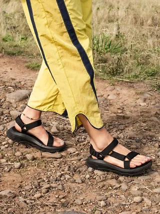 ⭐️値下げtavaサンダル　新品　　レディース テバ 公式【レディースサンダル】 Teva® 公式サイト