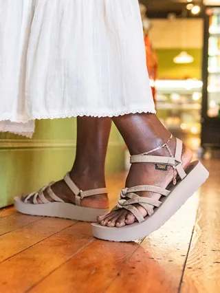 ⭐️値下げtavaサンダル　新品　　レディース Teva（テバ） サンダル レディース ミッドフォーム インフィニティー