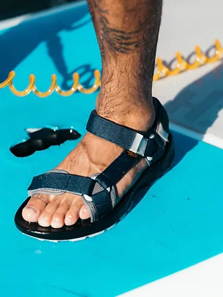 Teva美品！定価14000円メンズ Teva（テバ） サンダル メンズ ハリケーンドリフト TEVA 1124073