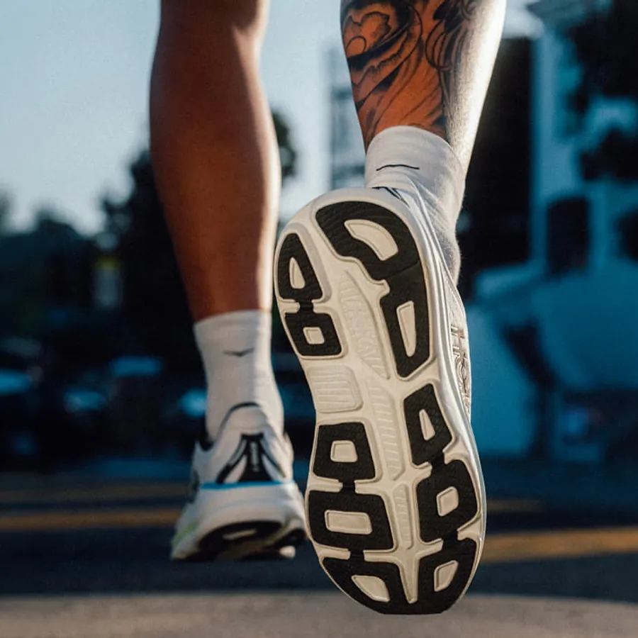 Bondi 9 Men's Cushioned Road Running Shoe | HOKA®