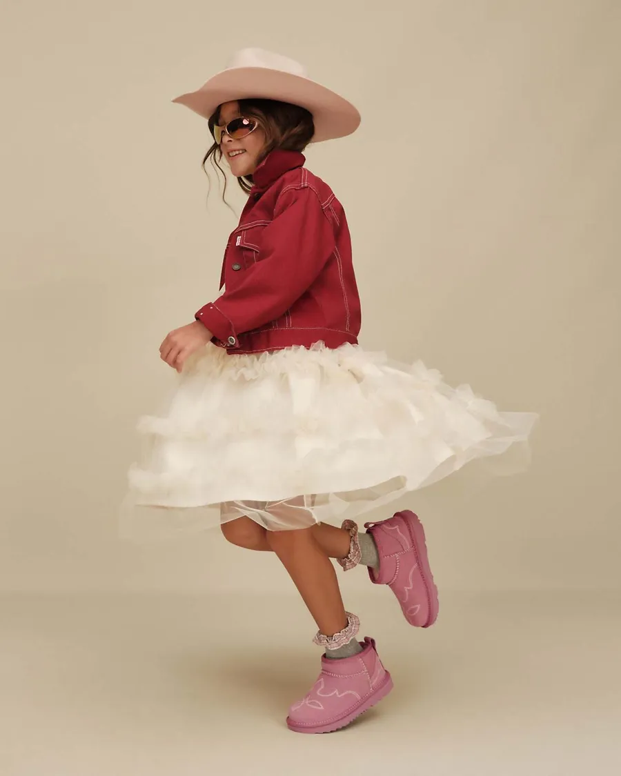 A girl wearing the Classic Ultra Mini Western